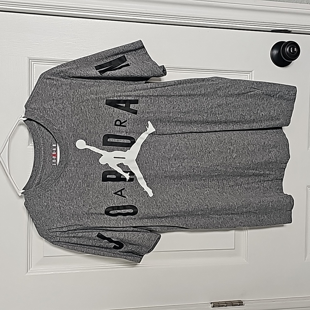 Jordan gray tee